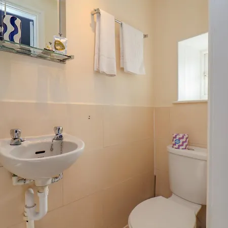 Mulgrave House Holiday home *